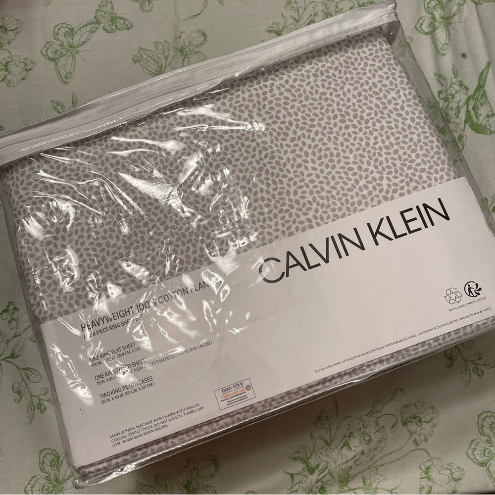 Calvin Klein Flannel King Sheets Set NWT